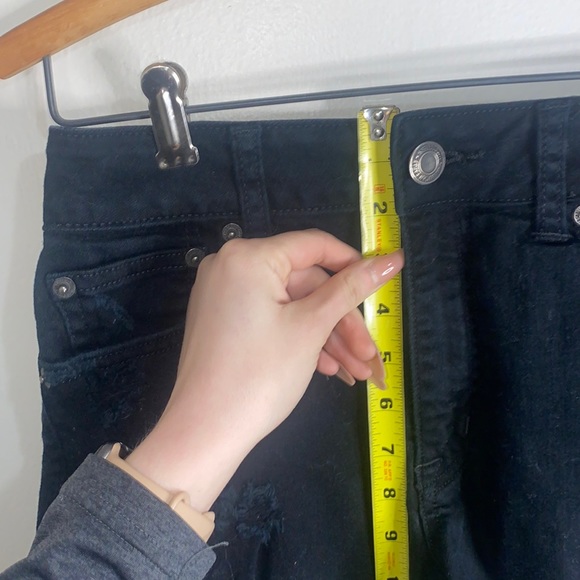 🌙American Eagle black ripped jean shorts! - Picture 6 of 8